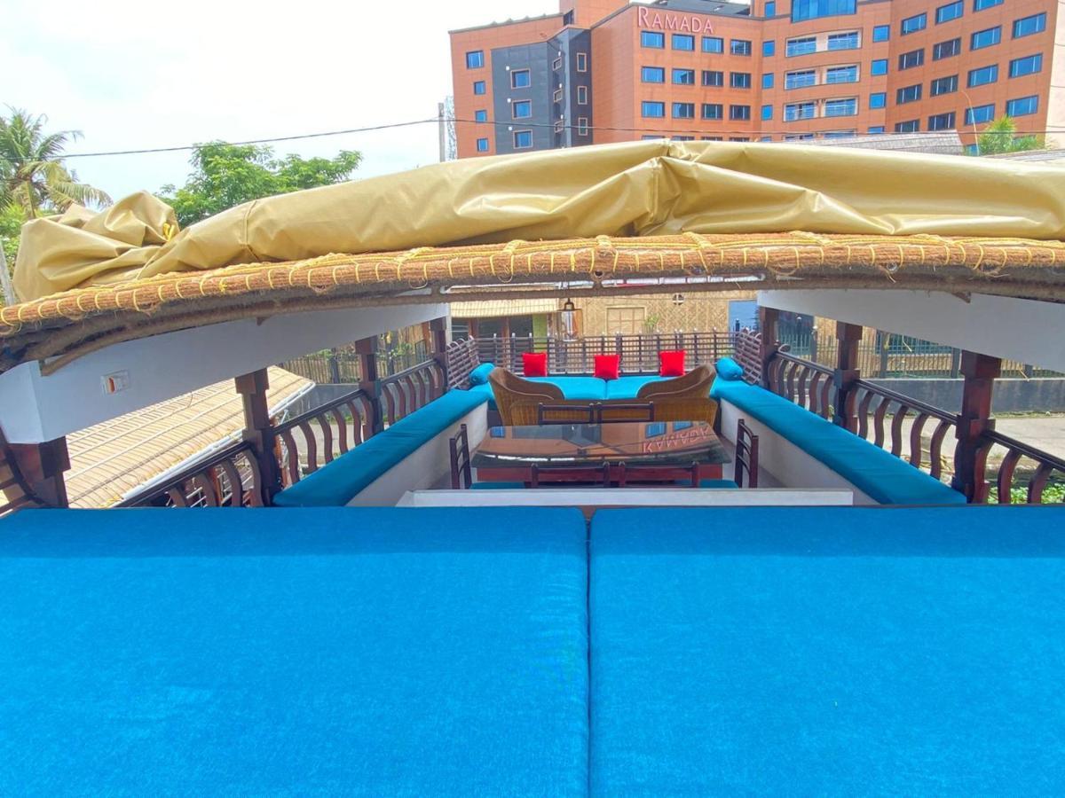 Why Not Houseboat Hotel Alappuzha Luaran gambar