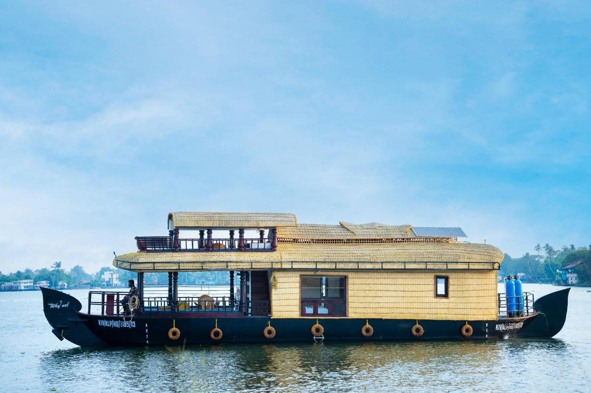 Why Not Houseboat Hotel Alappuzha Luaran gambar