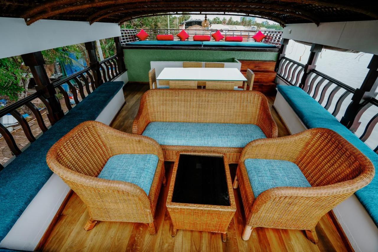 Why Not Houseboat Hotel Alappuzha Luaran gambar