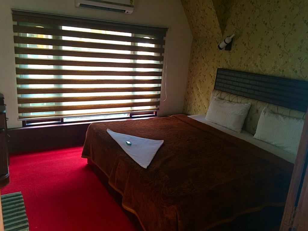 Why Not Houseboat Hotel Alappuzha Luaran gambar