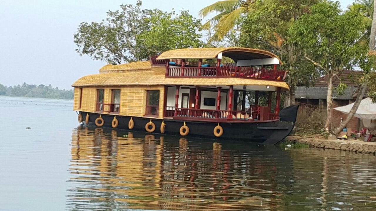 Why Not Houseboat Hotel Alappuzha Luaran gambar